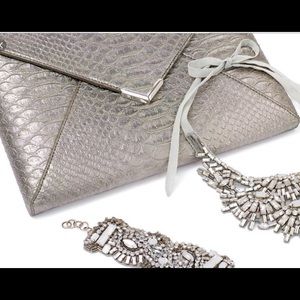 Meet your Posher, Mrs W